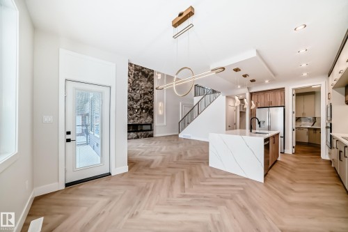 7023 Kiviaq Crescent, Edmonton, AB - Indoor