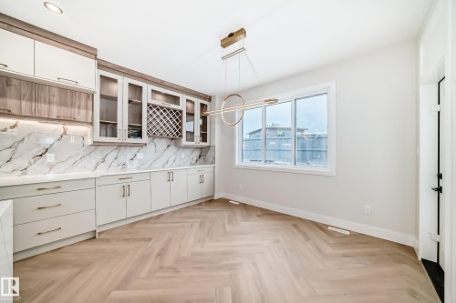 7023 Kiviaq Crescent, Edmonton, AB - Indoor