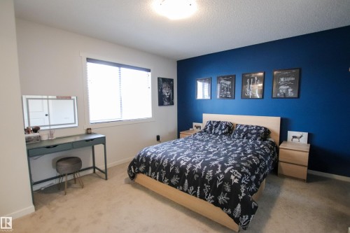 2509 14 Avenue, Edmonton, AB - Indoor Photo Showing Bedroom
