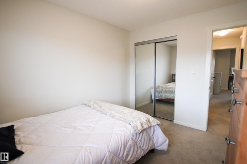 2509 14 Avenue, Edmonton, AB - Indoor Photo Showing Bedroom