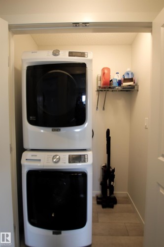 2509 14 Avenue, Edmonton, AB - Indoor Photo Showing Laundry Room