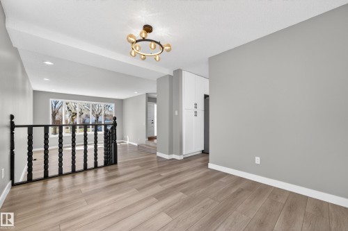 11016 171 Avenue, Edmonton, AB - Indoor Photo Showing Other Room