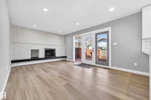 11016 171 Avenue, Edmonton, AB - Indoor Photo Showing Living Room With Fireplace