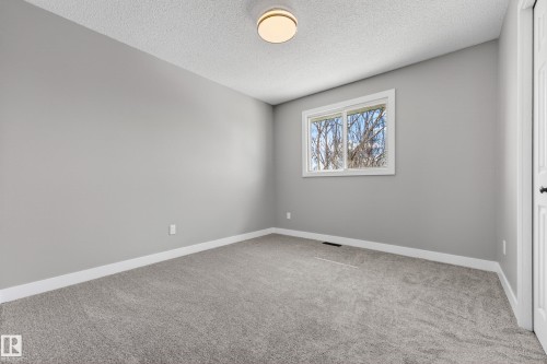 11016 171 Avenue, Edmonton, AB - Indoor Photo Showing Other Room