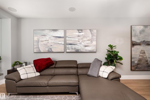 1404 11969 Jasper Avenue, Edmonton, AB - Indoor Photo Showing Living Room