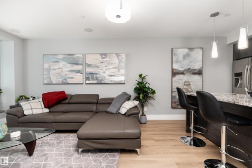 1404 11969 Jasper Avenue, Edmonton, AB - Indoor Photo Showing Living Room