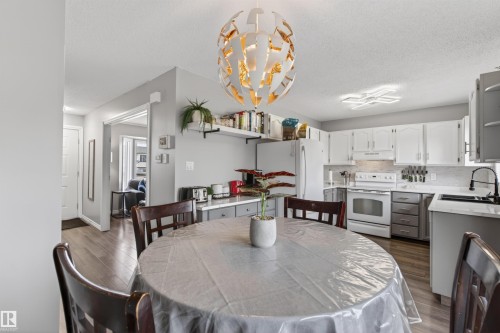 6009 53 Avenue, Cold Lake, AB - Indoor Photo Showing Dining Room