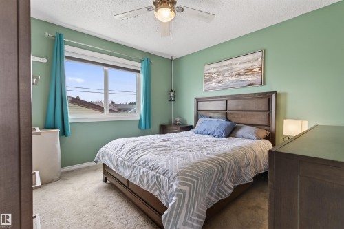 6009 53 Avenue, Cold Lake, AB - Indoor Photo Showing Bedroom