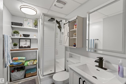6009 53 Avenue, Cold Lake, AB - Indoor Photo Showing Bathroom