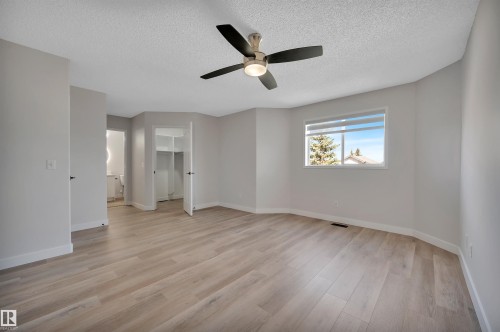 4124 37A Avenue, Edmonton, AB - Indoor Photo Showing Other Room