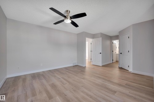4124 37A Avenue, Edmonton, AB - Indoor Photo Showing Other Room