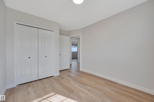 4124 37A Avenue, Edmonton, AB - Indoor Photo Showing Other Room