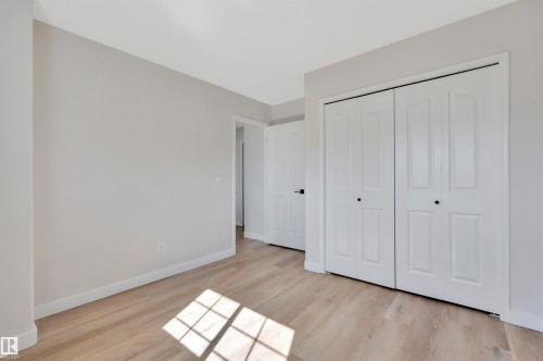 4124 37A Avenue, Edmonton, AB - Indoor