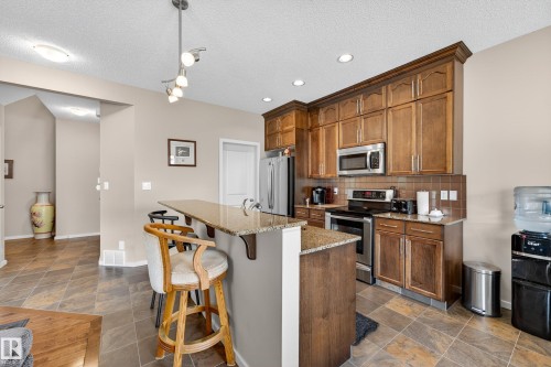 22055 95 Avenue, Edmonton, AB 