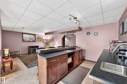 22055 95 Avenue, Edmonton, AB 
