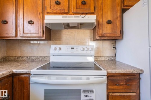 34 Abbey Crescent, St. Albert, AB - Indoor Photo Showing Kitchen