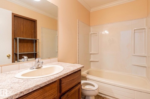 34 Abbey Crescent, St. Albert, AB - Indoor Photo Showing Bathroom