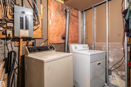 34 Abbey Crescent, St. Albert, AB - Indoor Photo Showing Laundry Room