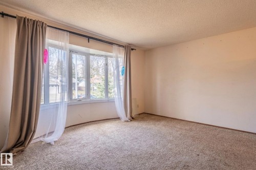 34 Abbey Crescent, St. Albert, AB - Indoor Photo Showing Other Room