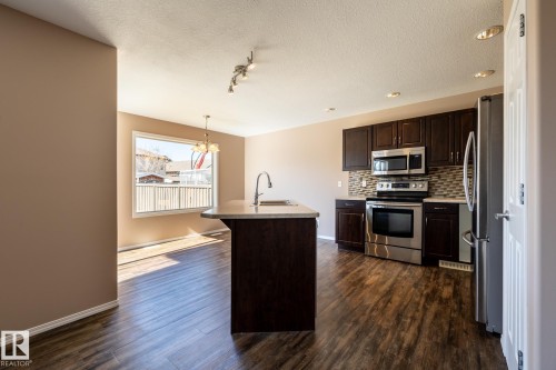 1172 Westerra Link, Stony Plain, AB - Indoor Photo Showing Kitchen