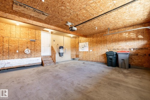 1172 Westerra Link, Stony Plain, AB - Indoor Photo Showing Garage