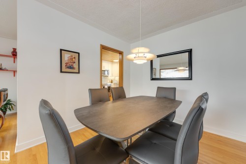 15702 89A Avenue, Edmonton, AB - Indoor Photo Showing Dining Room