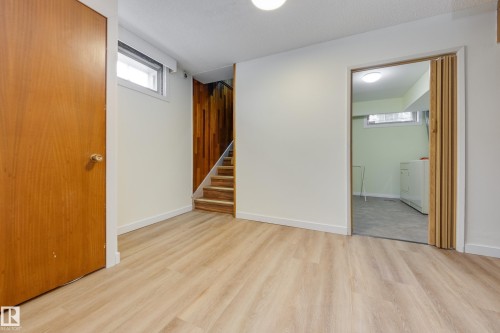 15702 89A Avenue, Edmonton, AB - Indoor Photo Showing Other Room