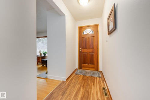 15702 89A Avenue, Edmonton, AB - Indoor Photo Showing Other Room