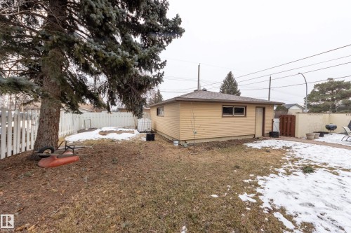 15702 89A Avenue, Edmonton, AB - Outdoor