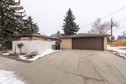 15702 89A Avenue, Edmonton, AB - Outdoor