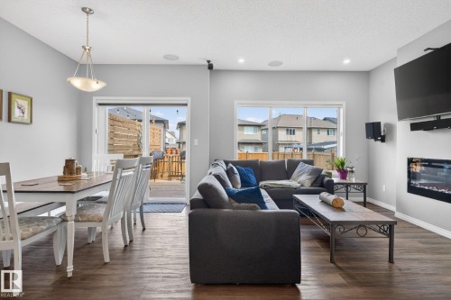 7515 Elmer Bend, Edmonton, AB - Indoor With Fireplace