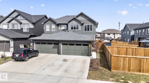 7515 Elmer Bend, Edmonton, AB - Outdoor With Facade