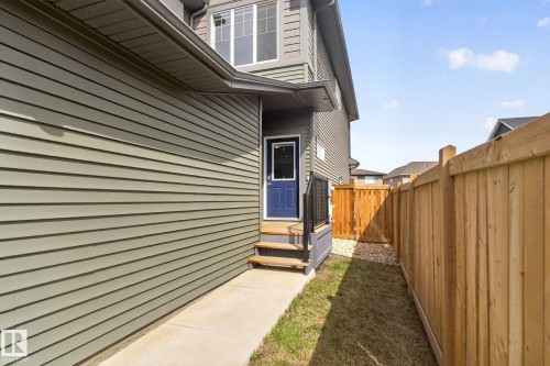 7515 Elmer Bend, Edmonton, AB - Outdoor
