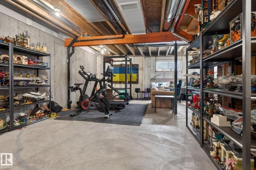 7515 Elmer Bend, Edmonton, AB - Indoor