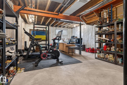7515 Elmer Bend, Edmonton, AB - Indoor