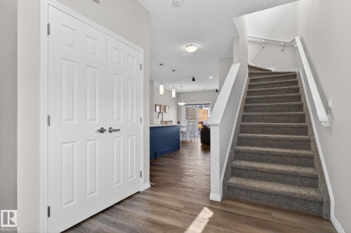 7515 Elmer Bend, Edmonton, AB - Indoor Photo Showing Other Room