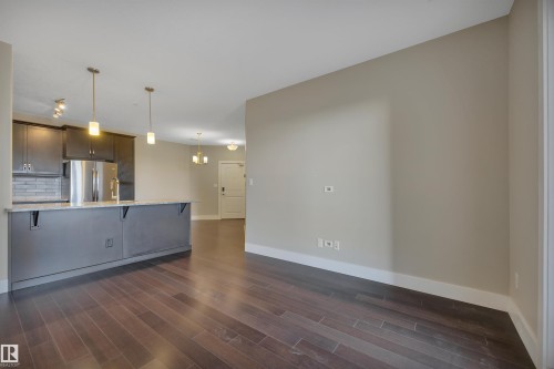 243 6079 Maynard Way, Edmonton, AB - Indoor Photo Showing Kitchen