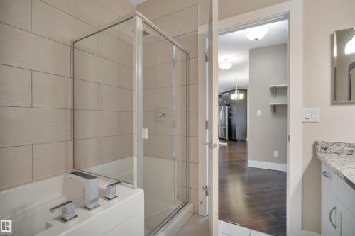 243 6079 Maynard Way, Edmonton, AB - Indoor Photo Showing Bathroom