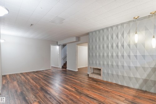 10707 129 Street, Edmonton, AB - Indoor Photo Showing Other Room