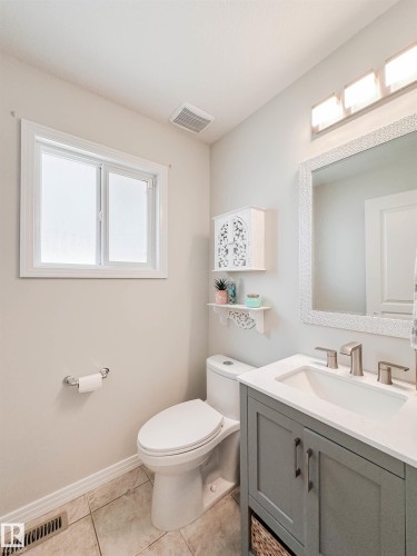 36 Eastgate Way, St. Albert, AB - Indoor Photo Showing Bathroom