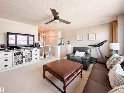 36 Eastgate Way, St. Albert, AB - Indoor Photo Showing Living Room