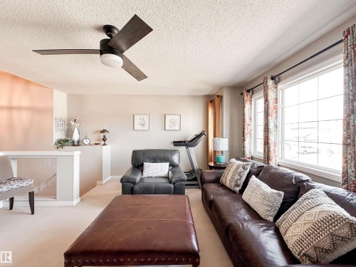 36 Eastgate Way, St. Albert, AB - Indoor Photo Showing Living Room