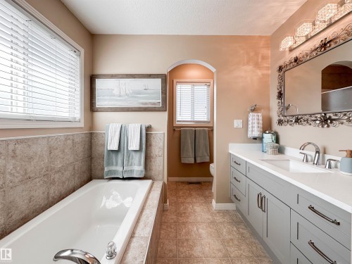 36 Eastgate Way, St. Albert, AB - Indoor Photo Showing Bathroom