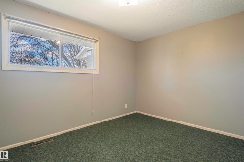 53 Garden Crescent, St. Albert, AB - Indoor Photo Showing Other Room