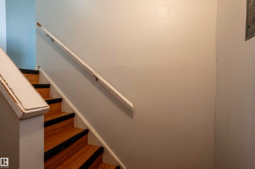 53 Garden Crescent, St. Albert, AB - Indoor Photo Showing Other Room