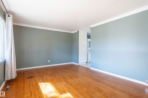 53 Garden Crescent, St. Albert, AB - Indoor Photo Showing Other Room