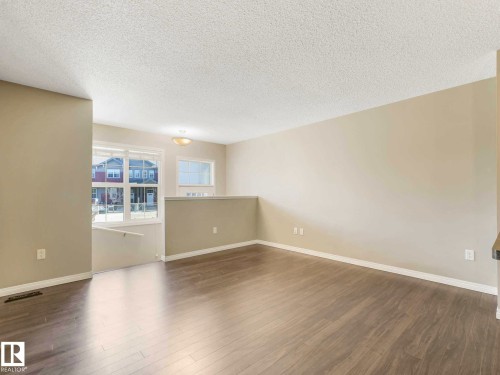 24 4029 Orchards Drive, Edmonton, AB - Indoor Photo Showing Other Room