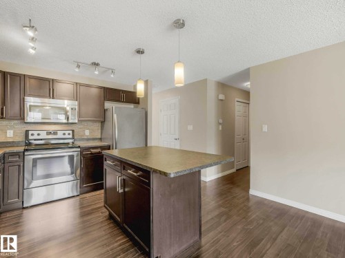 24 4029 Orchards Drive, Edmonton, AB - Indoor Photo Showing Kitchen With Stainless Steel Kitchen
