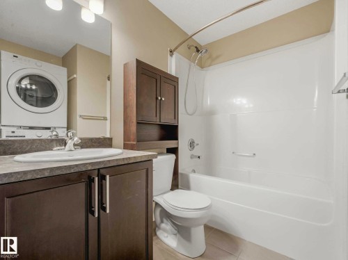 24 4029 Orchards Drive, Edmonton, AB - Indoor Photo Showing Bathroom