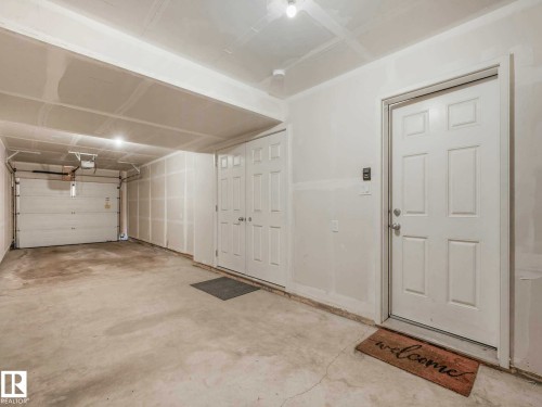 24 4029 Orchards Drive, Edmonton, AB - Indoor Photo Showing Garage